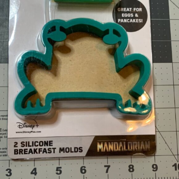 NWT Star Wars Silicone Breakfast Molds - Picture 3 of 5